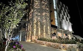 Hotel Qeparo